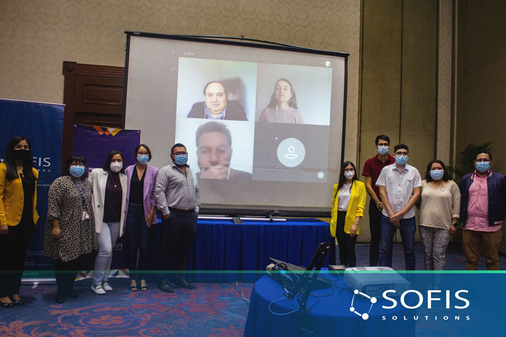 People gathered after the SIMEL portal Discovery Session